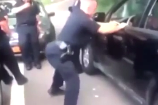 Cop Twerking Video Police Officer Twerks To Music 5284