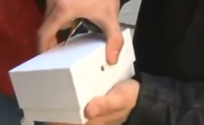 Man drops brand new iPhone 6 at the Apple Store VIDEO