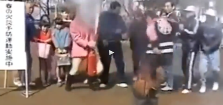 Fire extinguisher fail - Woman fails extinguisher training VIDEO