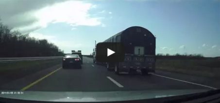 Camaro causes Big Wreck - Dashcam Video