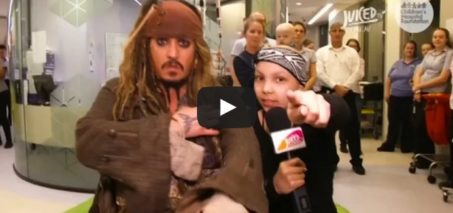 Johnny Depp surprises sick children in Australian hospital